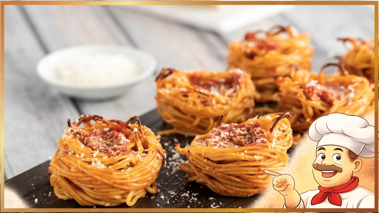 Гнёзда из макарон с фаршем и сыром