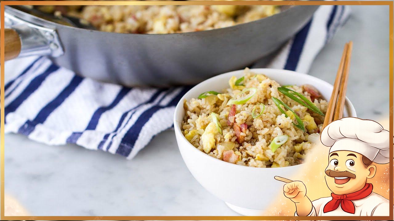 Жареный рис с яйцом и беконом
