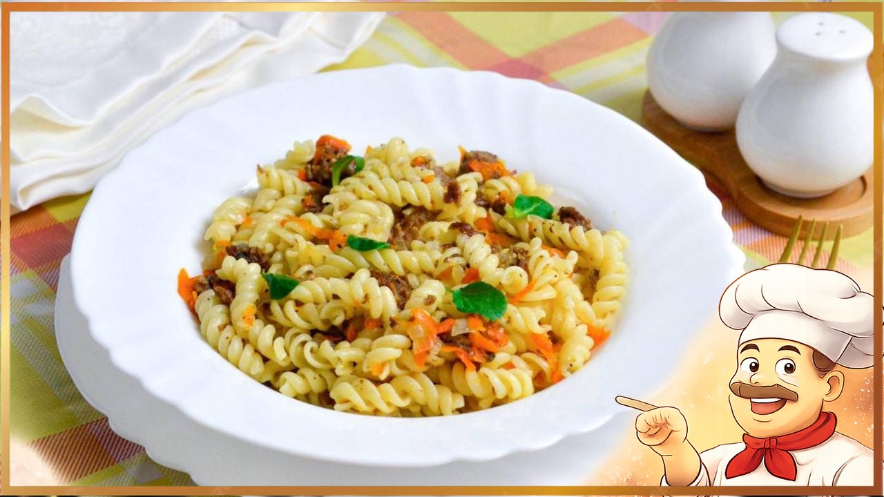 Макароны с тушенкой и овощами